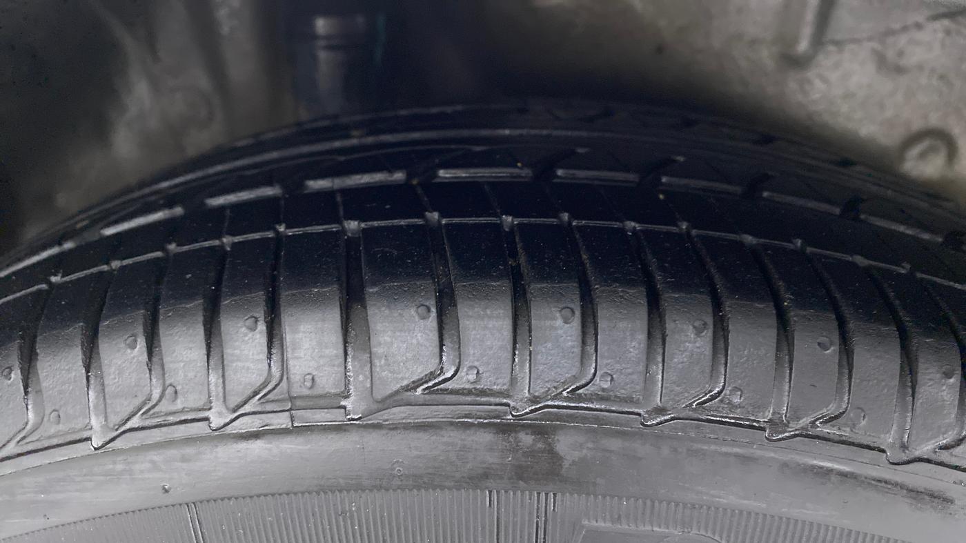 2018 Honda City V CVT, CNG, Automatic, 91,698 km, Right Rear Tyre Tread