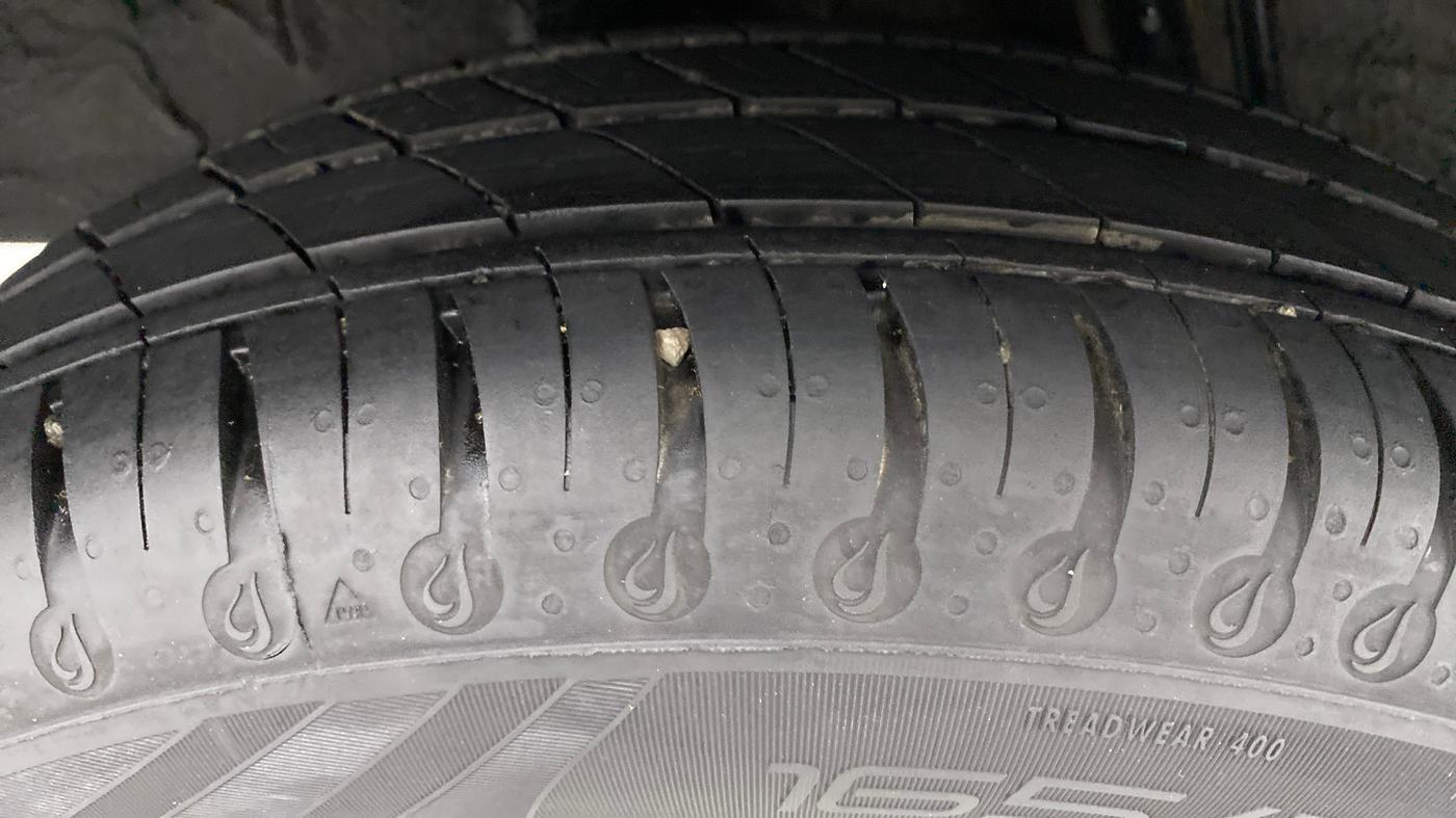 2021 Renault Kwid 1.0 RXT Opt, Petrol, Manual, 4,369 km, Right Rear Tyre Tread