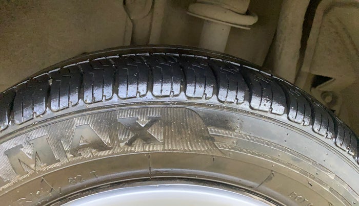 2016 Tata Tiago XT PETROL, Petrol, Manual, 70,339 km, Left Rear Tyre Tread