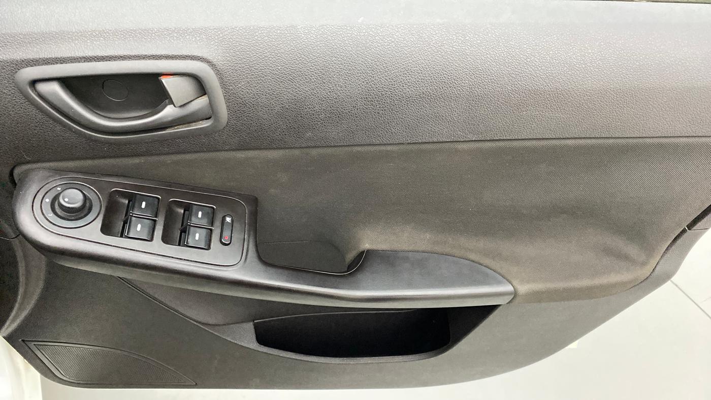 2015 Tata Zest XM RT 90 PS ABS, Petrol, Manual, 14,189 km, Driver Side Door Panels Control