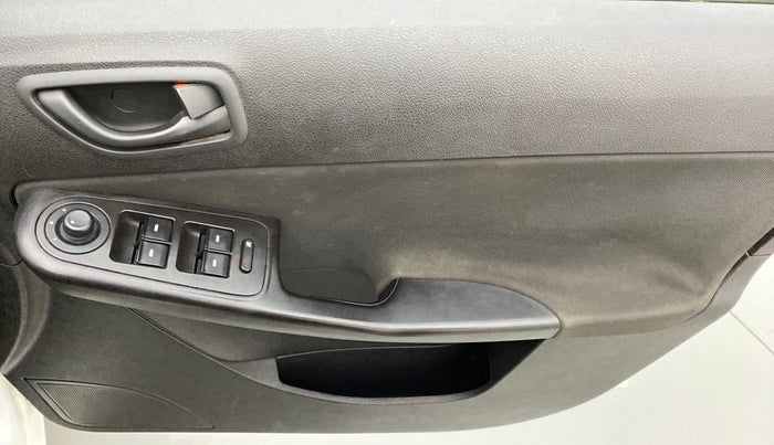 2015 Tata Zest XM RT 90 PS ABS, Petrol, Manual, 14,189 km, Driver Side Door Panels Control