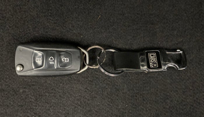 2015 Tata Zest XM RT 90 PS ABS, Petrol, Manual, 14,189 km, Key Close Up