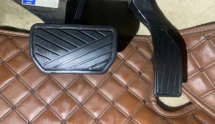 2018 Maruti Ciaz ALPHA  AT 1.5 SHVS PETROL, Petrol, Automatic, 52,276 km, Pedals