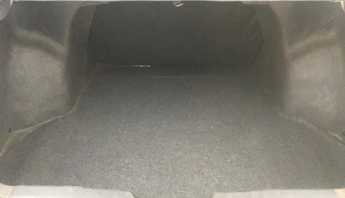 2018 Maruti Ciaz ALPHA  AT 1.5 SHVS PETROL, Petrol, Automatic, 52,276 km, Boot Inside