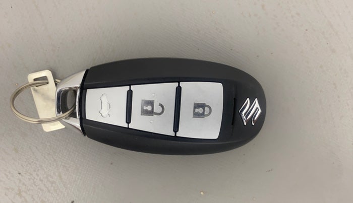 2018 Maruti Ciaz ALPHA  AT 1.5 SHVS PETROL, Petrol, Automatic, 52,276 km, Key Close Up