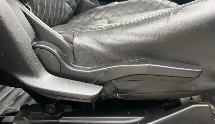 2019 Maruti Swift VXI, Petrol, Manual, 87,170 km, Driver Side Adjustment Panel