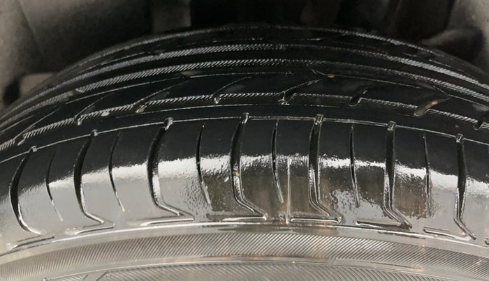 2019 Maruti Swift VXI, Petrol, Manual, 87,170 km, Left Rear Tyre Tread