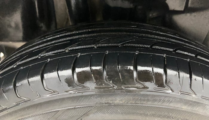 2019 Maruti Swift VXI, Petrol, Manual, 87,170 km, Right Rear Tyre Tread