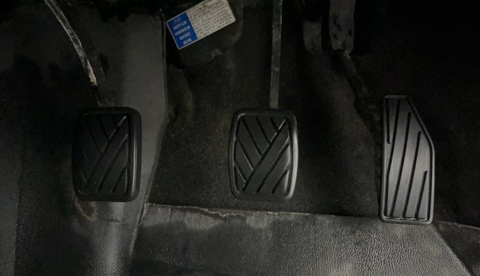 2019 Maruti Swift VXI, Petrol, Manual, 87,170 km, Pedals