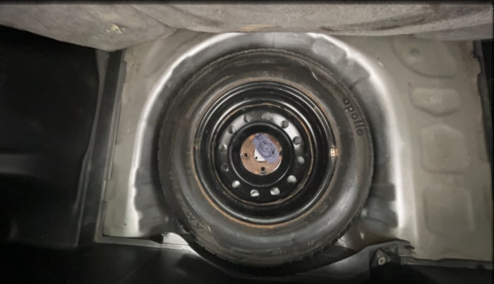 2019 Maruti Swift VXI, Petrol, Manual, 87,170 km, Spare Tyre