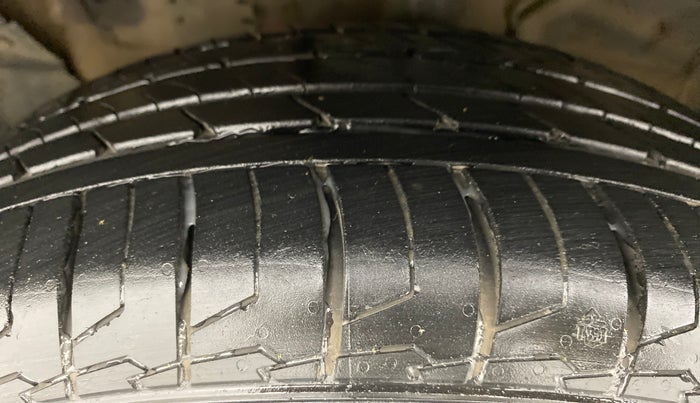 2019 KIA SELTOS HTX+ AT 1.5 DIESEL, Diesel, Automatic, 75,547 km, Left Front Tyre Tread