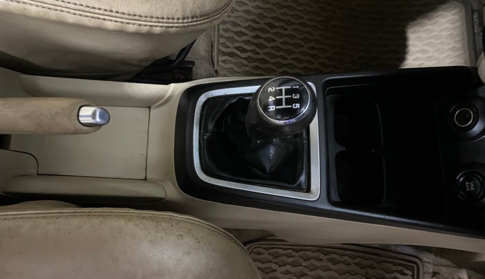 2017 Maruti Dzire ZXI, Petrol, Manual, 1,07,601 km, Gear Lever
