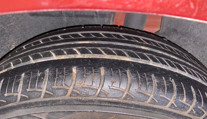 2017 Maruti Dzire ZXI, Petrol, Manual, 1,07,601 km, Left Rear Tyre Tread