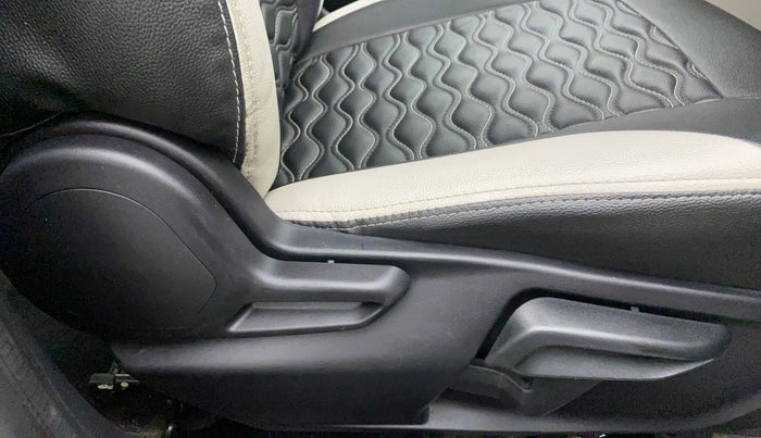 2022 Tata Tiago XZ PLUS CNG, CNG, Manual, 22,704 km, Driver Side Adjustment Panel