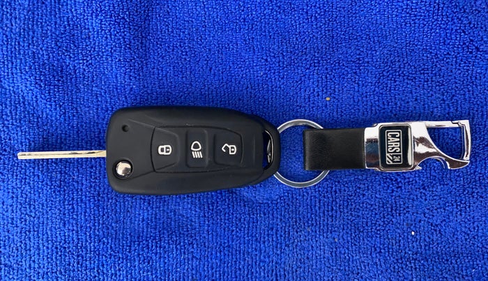 2022 Tata Tiago XZ PLUS CNG, CNG, Manual, 22,704 km, Key Close Up