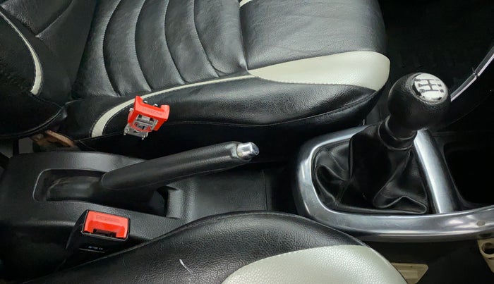 2015 Maruti Swift VXI, Petrol, Manual, 74,548 km, Gear Lever
