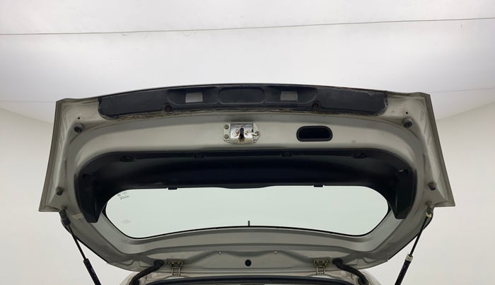 2015 Maruti Swift VXI, Petrol, Manual, 74,548 km, Boot Door Open