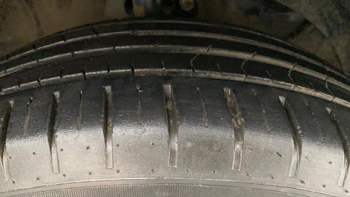 2021 Toyota Glanza G, Petrol, Manual, 25,226 km, Right Front Tyre Tread