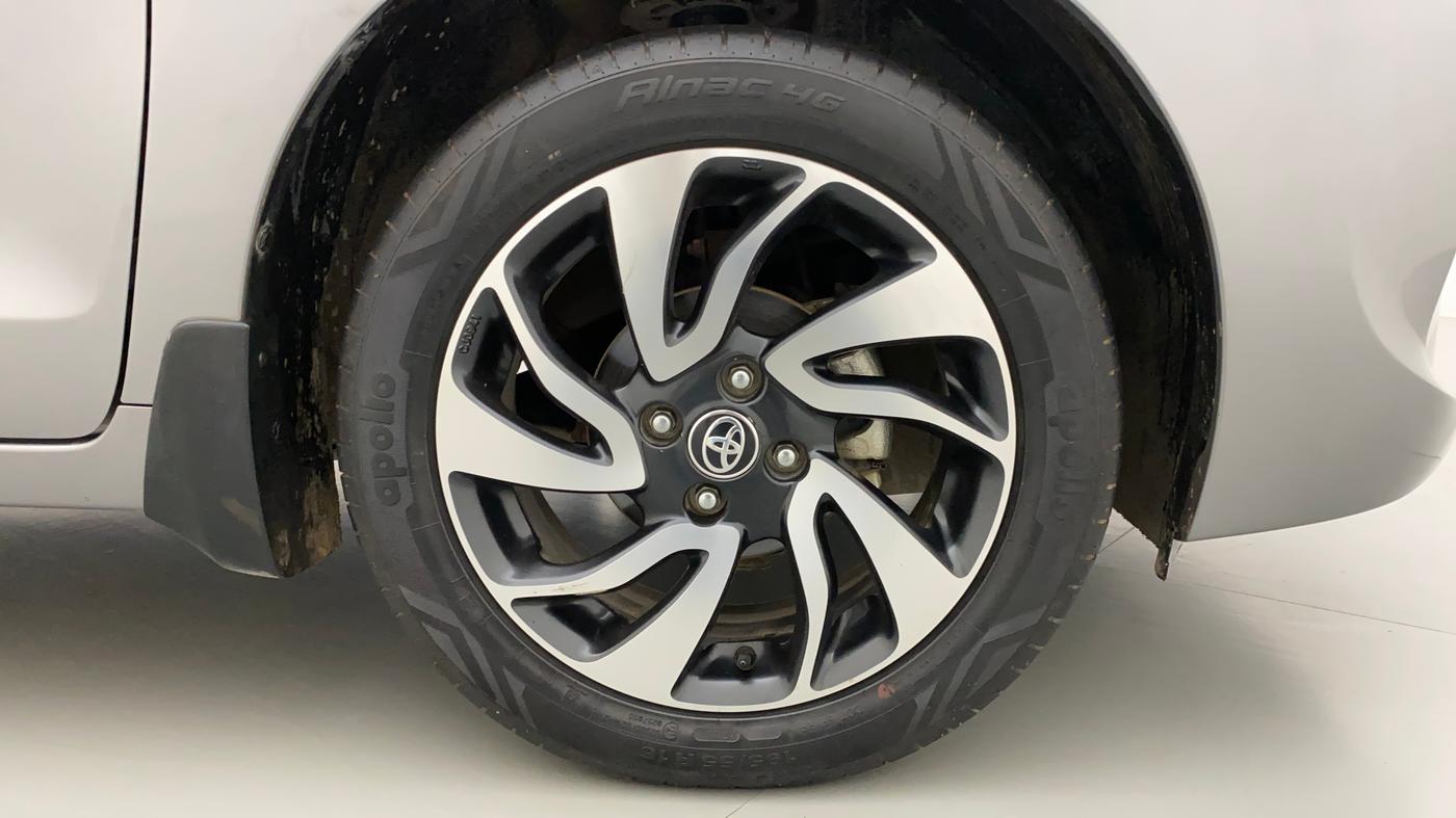 2021 Toyota Glanza G, Petrol, Manual, 25,226 km, Right Front Wheel