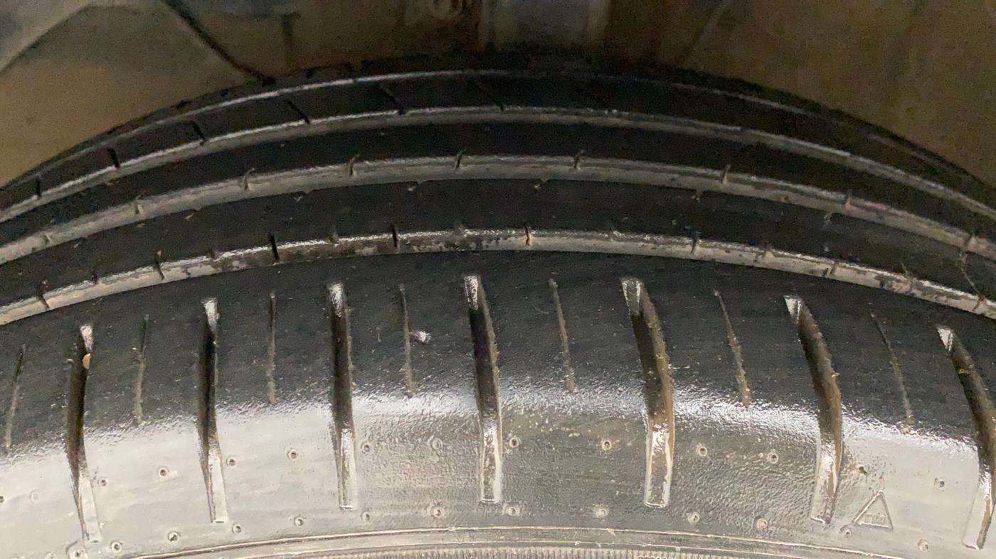 2021 Toyota Glanza G, Petrol, Manual, 25,226 km, Left Front Tyre Tread
