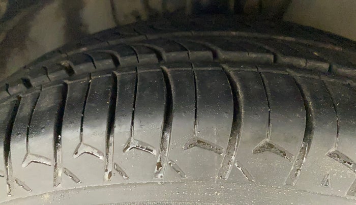 2011 Volkswagen Polo COMFORTLINE 1.2L PETROL, Petrol, Manual, 74,232 km, Right Front Tyre Tread