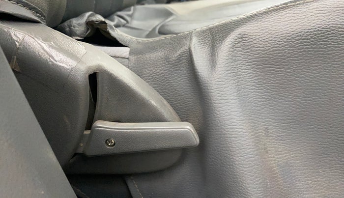 2015 Maruti Alto 800 LXI, Petrol, Manual, 22,953 km, Driver Side Adjustment Panel