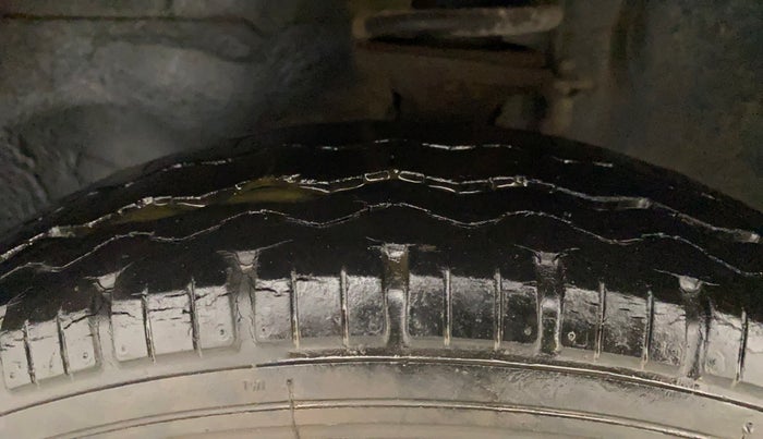 2015 Maruti Alto 800 LXI, Petrol, Manual, 22,953 km, Left Front Tyre Tread