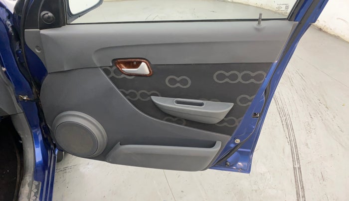 2015 Maruti Alto 800 LXI, Petrol, Manual, 22,953 km, Driver Side Door Panels Control