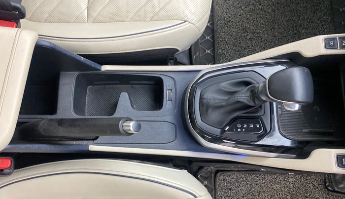 2022 KIA CARENS LUXURY PLUS 1.5 DIESEL AT 7 STR, Diesel, Automatic, 94,740 km, Gear Lever