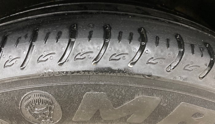 2022 KIA CARENS LUXURY PLUS 1.5 DIESEL AT 7 STR, Diesel, Automatic, 94,740 km, Left Rear Tyre Tread