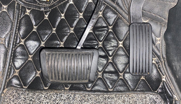 2022 KIA CARENS LUXURY PLUS 1.5 DIESEL AT 7 STR, Diesel, Automatic, 94,740 km, Pedals