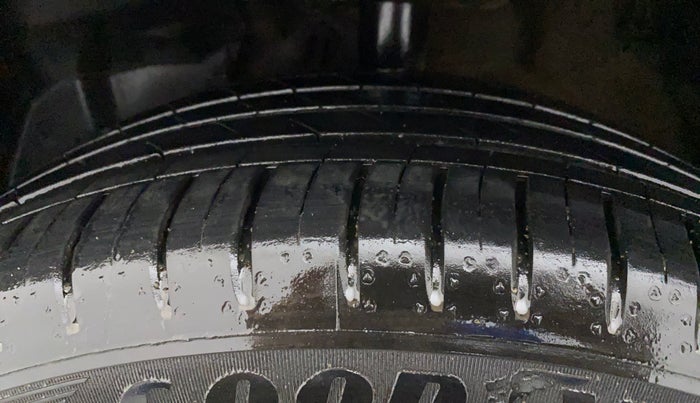 2021 MG HECTOR SHARP HYBRID 1.5 PETROL, Petrol, Manual, 20,753 km, Left Front Tyre Tread