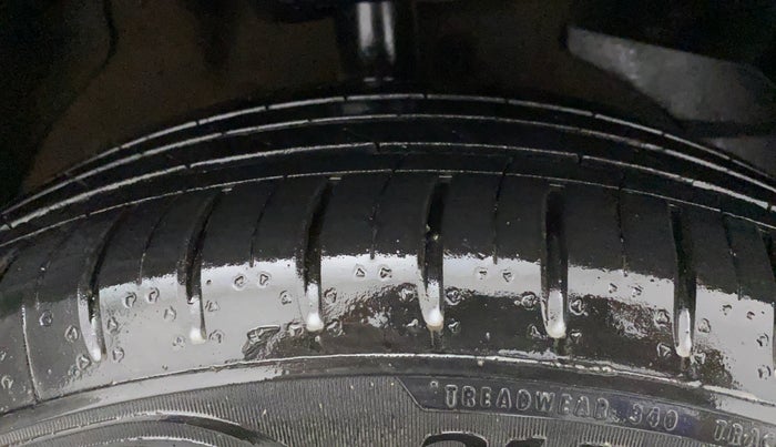 2021 MG HECTOR SHARP HYBRID 1.5 PETROL, Petrol, Manual, 20,753 km, Right Front Tyre Tread