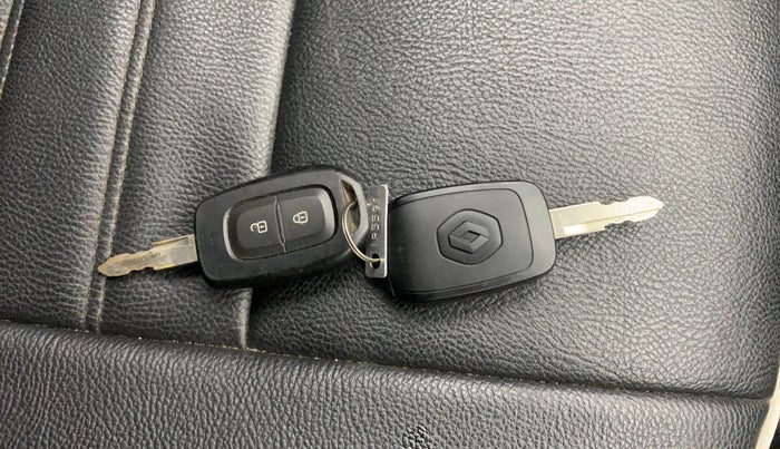 2019 Renault Kwid RXT 1.0 AMT (O), Petrol, Automatic, 25,299 km, Key Close Up