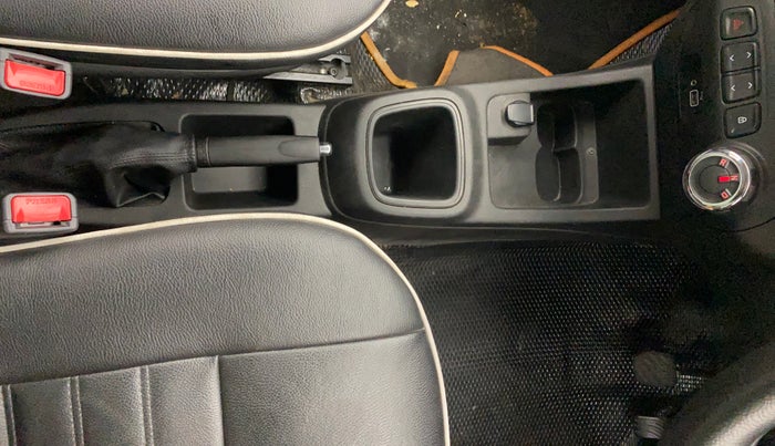 2019 Renault Kwid RXT 1.0 AMT (O), Petrol, Automatic, 25,299 km, Gear Lever
