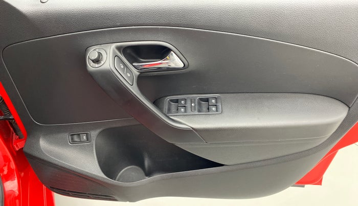 2019 Skoda Rapid MONTE CARLO 1.6 MPI MT, Petrol, Manual, 17,289 km, Driver Side Door Panels Control