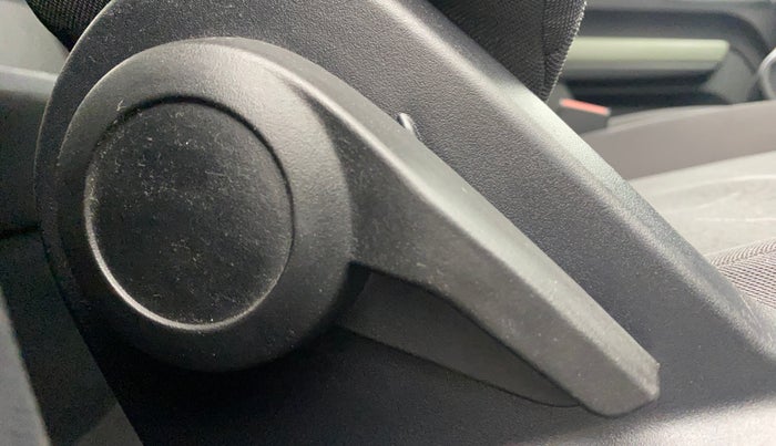 2021 Tata PUNCH ADVENTURE MT, Petrol, Manual, 31,302 km, Driver Side Adjustment Panel