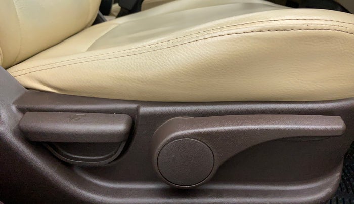 2009 Hyundai i20 ASTA 1.2, Petrol, Manual, 42,291 km, Driver Side Adjustment Panel