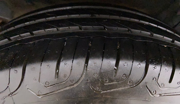 2009 Hyundai i20 ASTA 1.2, Petrol, Manual, 42,291 km, Left Front Tyre Tread