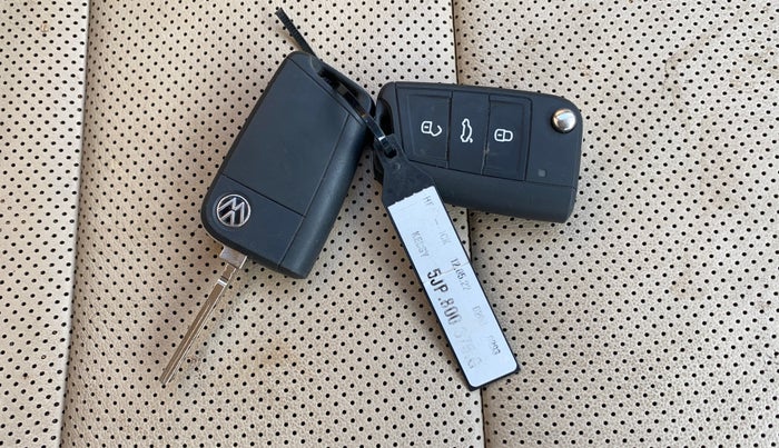 2022 Volkswagen VIRTUS TOPLINE TSI 1.0 AT, Petrol, Automatic, 67,723 km, Key Close Up