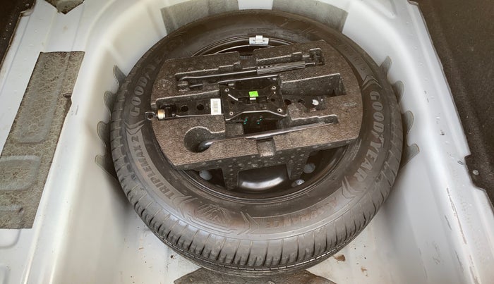 2022 Volkswagen VIRTUS TOPLINE TSI 1.0 AT, Petrol, Automatic, 67,723 km, Spare Tyre