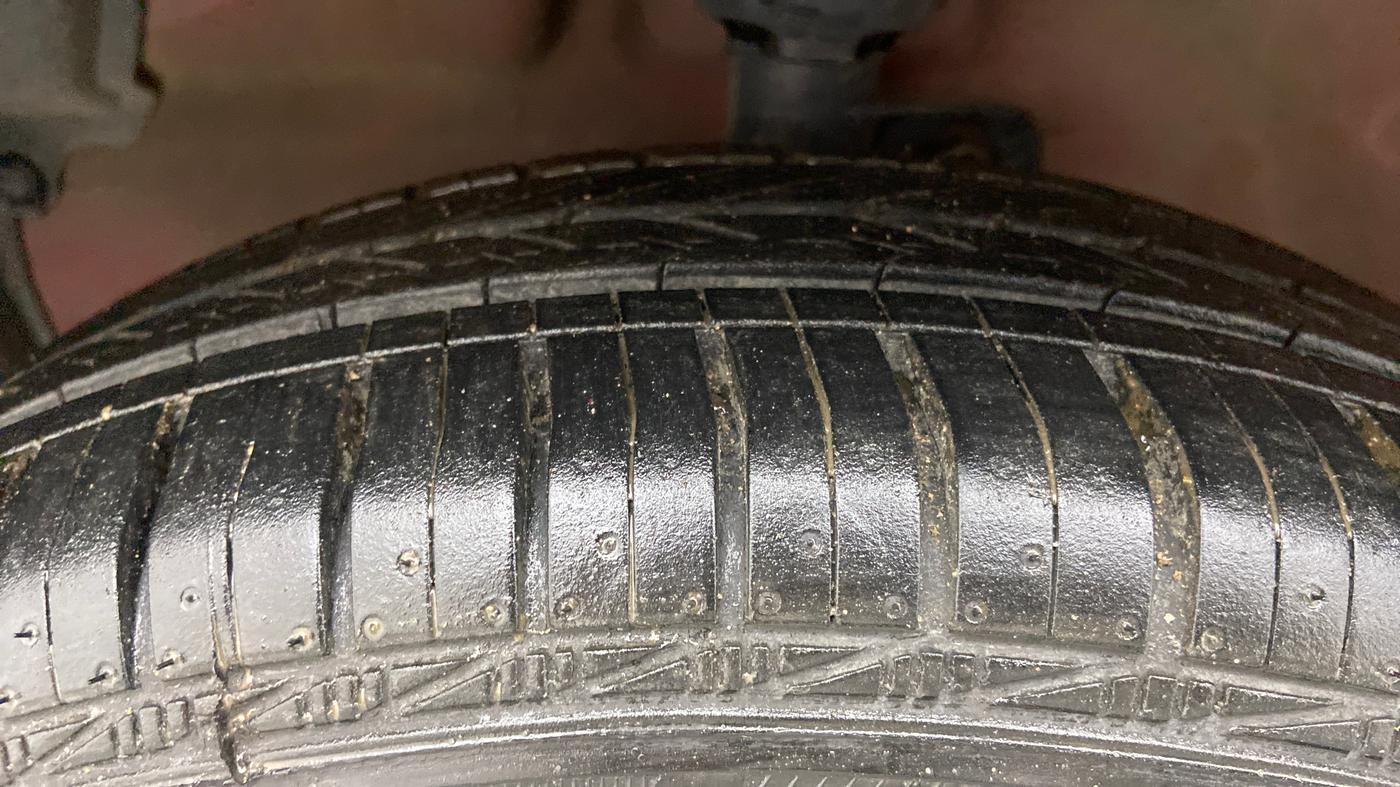 2016 Maruti Celerio ZXI AMT, Petrol, Automatic, 82,230 km, Left Front Tyre Tread