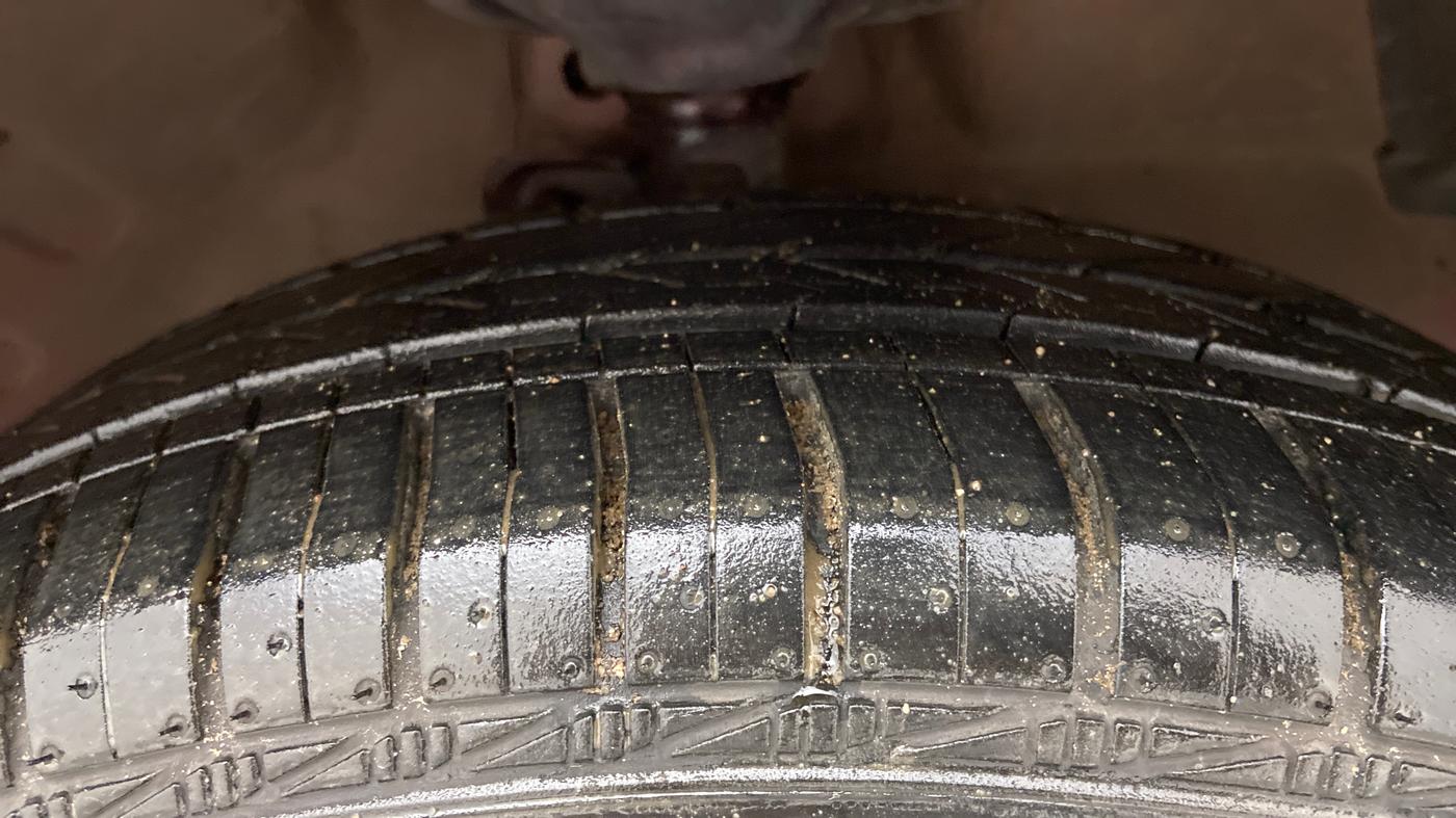 2016 Maruti Celerio ZXI AMT, Petrol, Automatic, 82,230 km, Right Front Tyre Tread