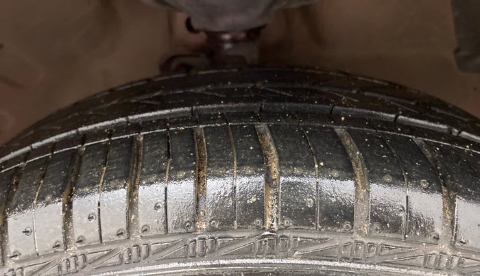 2016 Maruti Celerio ZXI AMT, Petrol, Automatic, 82,230 km, Right Front Tyre Tread
