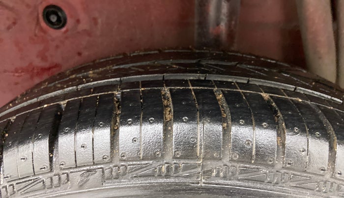 2016 Maruti Celerio ZXI AMT, Petrol, Automatic, 82,230 km, Left Rear Tyre Tread