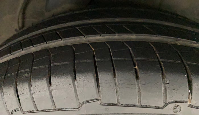 2012 Hyundai i20 ASTA 1.2, Petrol, Manual, 1,13,333 km, Left Rear Tyre Tread