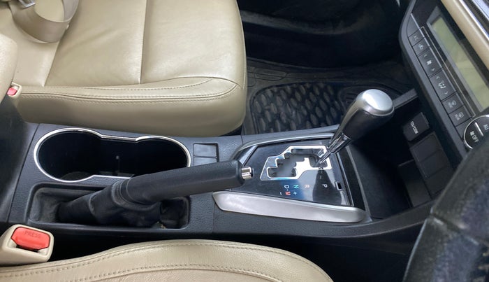 2016 Toyota Corolla Altis VL CVT PETROL, Petrol, Automatic, 67,969 km, Gear Lever