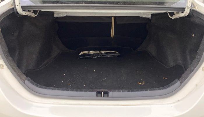 2016 Toyota Corolla Altis VL CVT PETROL, Petrol, Automatic, 67,969 km, Boot Inside