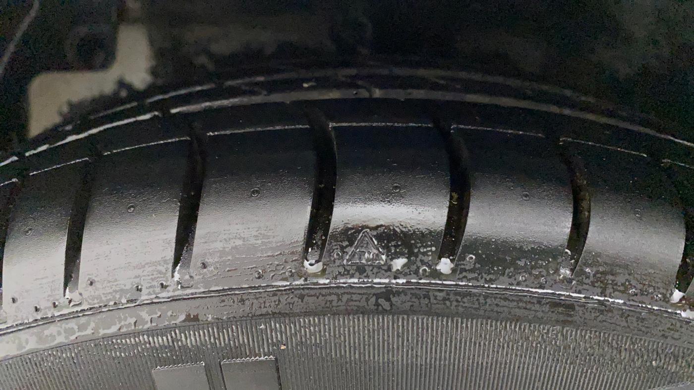 2017 Hyundai Eon ERA +, Petrol, Manual, 93,845 km, Left Front Tyre Tread