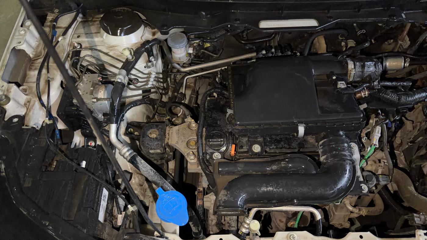 2024 Maruti BREZZA ZXI + SMART HYBRID, CNG, Manual, 22,330 km, Engine View - Right